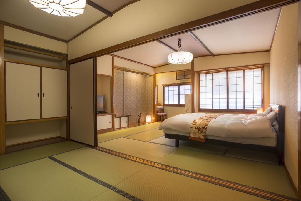 Kinosaki Onsen Hanakouji Saigetsu Тойока Екстериор снимка